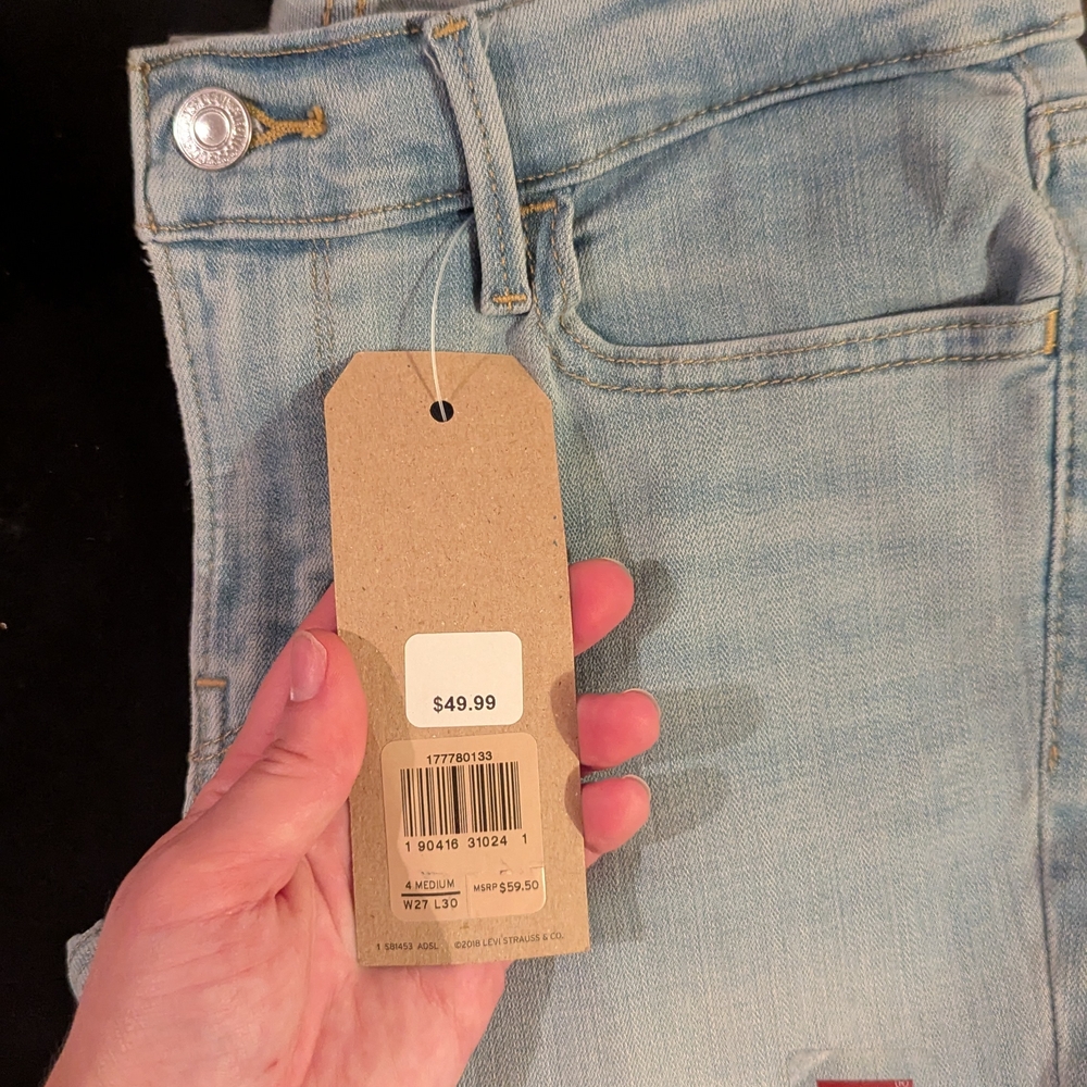 Levi's Women's Light Blue Skinny Jeans - Picture 3 of 3